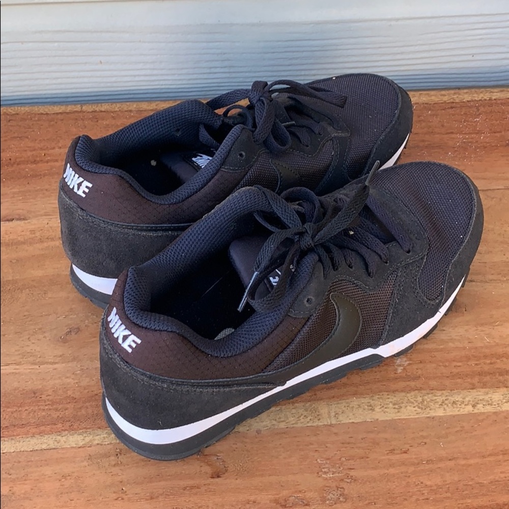 NIKE old school shoes